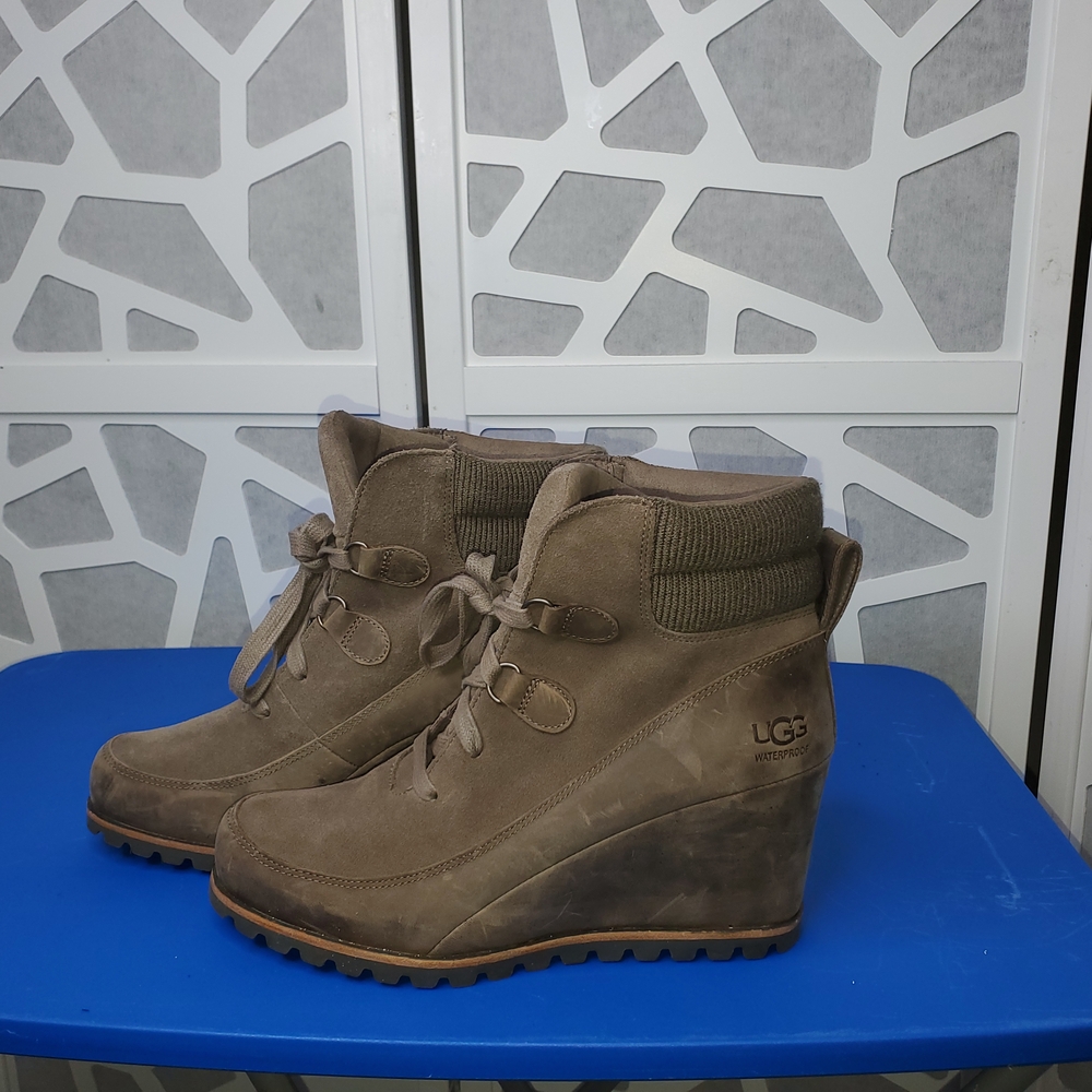 UGG Women's Tan Wedge Boots